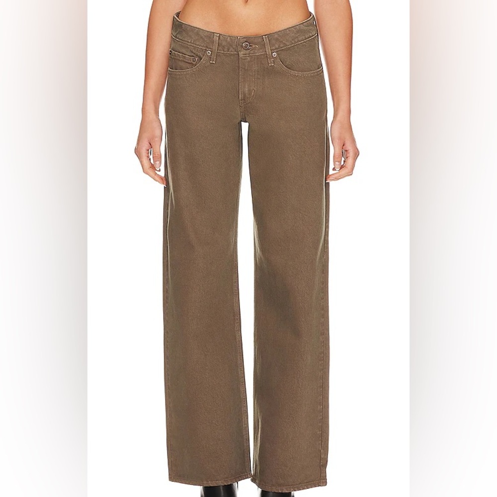 Levi’s Low Loose Straight in Rockin Crocodile NWOT